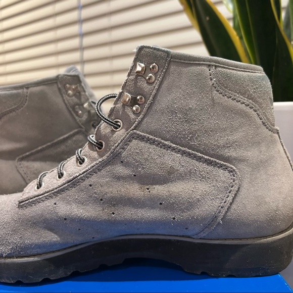 Adidas suede boots Men US 13 - Picture 14 of 15